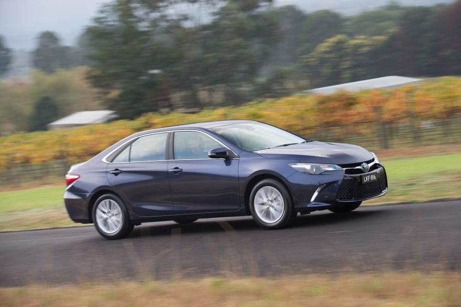  Toyota Camry Atara SL 2015 года  (фото 17 из 22)